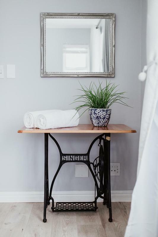 One On Gray Apartment Книсна Екстер'єр фото
