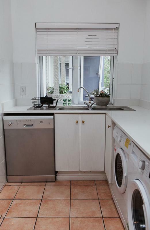 One On Gray Apartment Книсна Екстер'єр фото